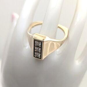 Unique Vintage Gold & Diamond Ring 10K Gold